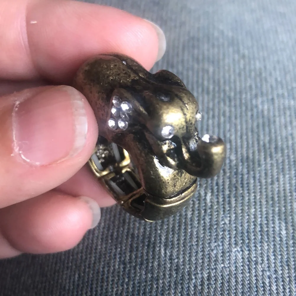 Vintage Bronzed tone stretchy elephant ring - Picture 3 of 7
